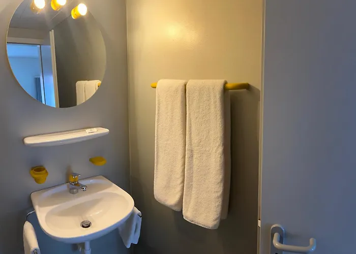 Hotel Zum Schweizerhaus 2*