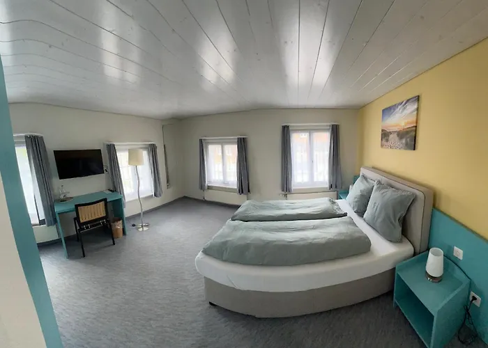 Zum Schweizerhaus 2*